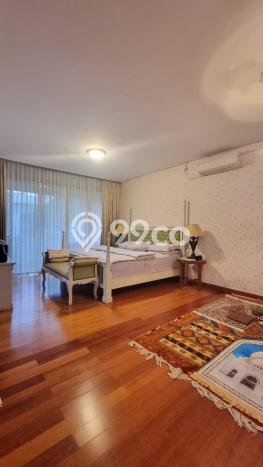 Dijual Rumah Luas Megah Dengan View Cantik di Bintaro, Tangerang Selatan Dijual Rumah Luas Megah Dengan View Cantik di Bintaro, Tangerang Selatan