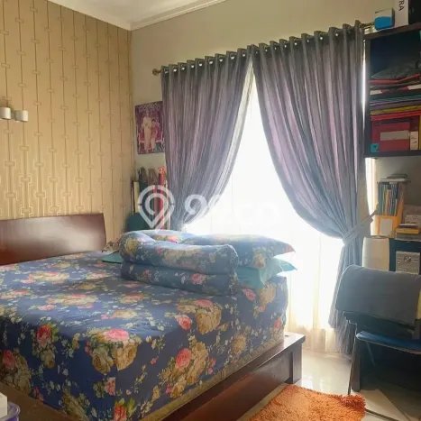 Rumah Mewah LB 150m2 Siap Huni Desain Elegan di Bintaro, Tangerang Selatan Rumah Mewah LB 150m2 Siap Huni Desain Elegan di Bintaro, Tangerang Selatan