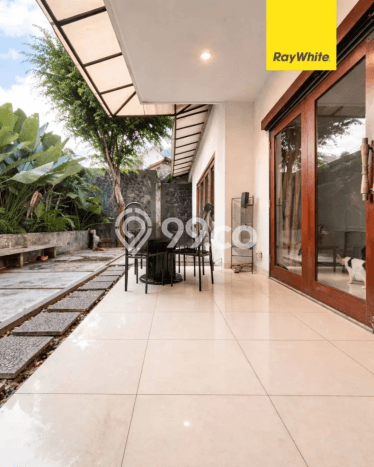 Dijual Rumah Mewah Megah Dengan View Cantik di Bintaro, Jakarta Selatan Dijual Rumah Mewah Megah Dengan View Cantik di Bintaro, Jakarta Selatan