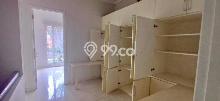 Rumah Luxury Modern Tanpa Renovasi di Bintaro Tangerang Selatan Rumah Luxury Modern Tanpa Renovasi di Bintaro Tangerang Selatan