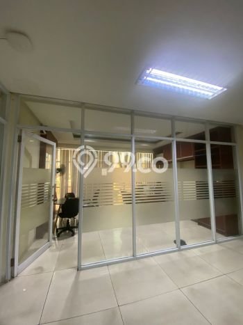 Kantor Usaha Dijual di Kebayoran Lama Jakarta Selatan LT 346m2 & LB 1118m2 Kantor Usaha Dijual di Kebayoran Lama Jakarta Selatan LT 346m2 & LB 1118m2