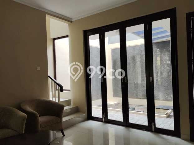 Rumah Mewah LB 161m2 Siap Pakai Desain Elegan di Bintaro, Tangerang Selatan Rumah Mewah LB 161m2 Siap Pakai Desain Elegan di Bintaro, Tangerang Selatan