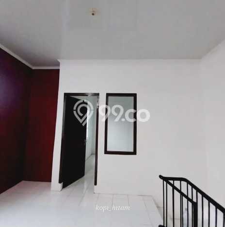 Rumah Strategis Minimalis Lb 160m2 di Ciputat, Tangerang Selatan Rumah Strategis Minimalis Lb 160m2 di Ciputat, Tangerang Selatan