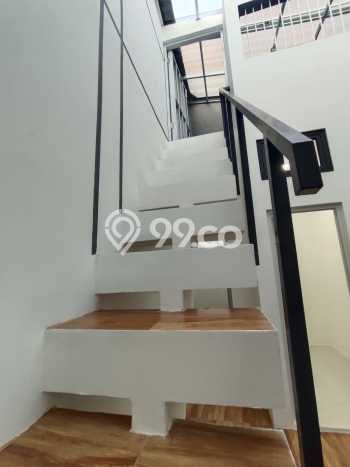 Rumah Strategis Minimalis Lb 100m2 di Ciputat, Tangerang Selatan Rumah Strategis Minimalis Lb 100m2 di Ciputat, Tangerang Selatan