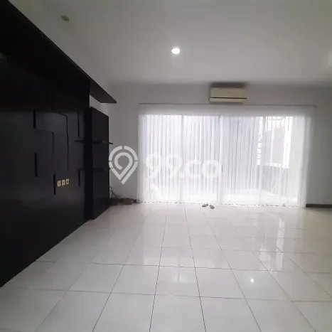 UNIT LANGKA! Rumah kawasan Bintaro, 4 KT, View Kota, LT 144m² Bangunan 200m² UNIT LANGKA! Rumah kawasan Bintaro, 4 KT, View Kota, LT 144m² Bangunan 200m²