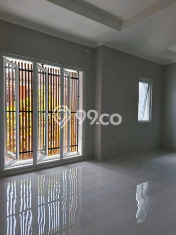 Dijual Rumah Luas Elegan Dengan View Eksklusif di Bintaro, Tangerang Selatan Dijual Rumah Luas Elegan Dengan View Eksklusif di Bintaro, Tangerang Selatan