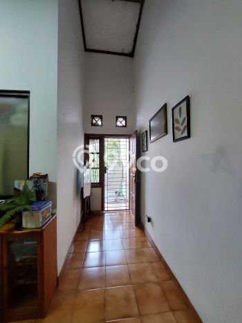 Jual Rumah Modern 5 KT di Jombang, Tangerang Jual Rumah Modern 5 KT di Jombang, Tangerang