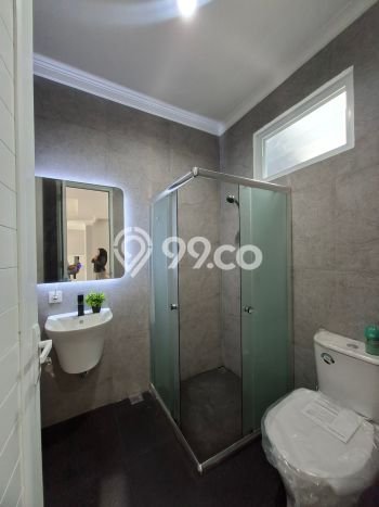 Dijual Rumah Luas Elegan Dengan View Eksklusif di Bintaro, Tangerang Selatan Dijual Rumah Luas Elegan Dengan View Eksklusif di Bintaro, Tangerang Selatan
