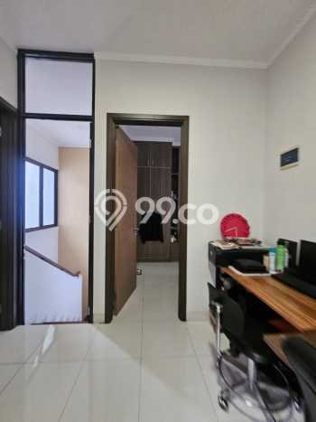 Ready to Use! Luxury House LT 135m2 Desain Elegan di Bintaro Ready to Use! Luxury House LT 135m2 Desain Elegan di Bintaro