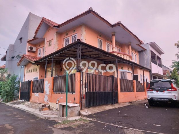 Rumah Modern 4 KT di Jombang Tangerang Semi Furnished Rumah Modern 4 KT di Jombang Tangerang Semi Furnished