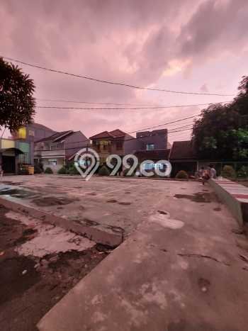 Rumah Modern 4 KT di Jombang Tangerang Semi Furnished Rumah Modern 4 KT di Jombang Tangerang Semi Furnished