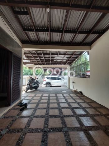 Ready to Use! Premium House LT 253m2 Desain Elegan di Bintaro Ready to Use! Premium House LT 253m2 Desain Elegan di Bintaro