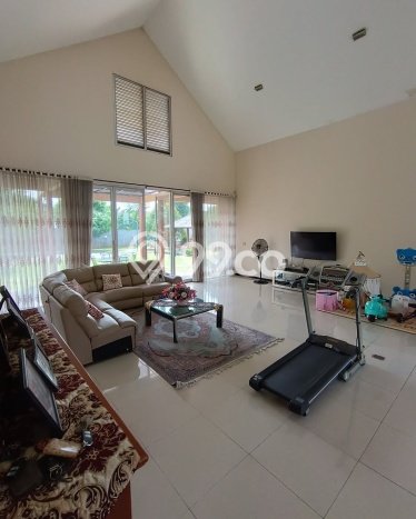 Hunian Elit LB 300m2 Siap Huni Desain Elegan di Bintaro, Tangerang Selatan Hunian Elit LB 300m2 Siap Huni Desain Elegan di Bintaro, Tangerang Selatan