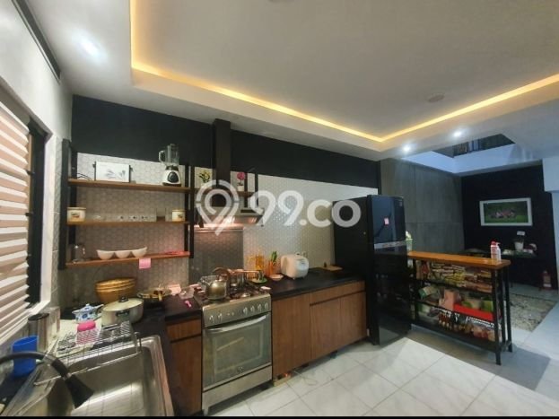 Jual Rumah Luas Megah Dengan View Eksklusif di Bintaro, Jakarta Selatan Jual Rumah Luas Megah Dengan View Eksklusif di Bintaro, Jakarta Selatan