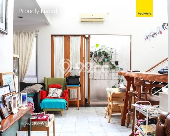 Rumah Elit Modern Tanpa Renovasi di Kalibata Jakarta Selatan Rumah Elit Modern Tanpa Renovasi di Kalibata Jakarta Selatan
