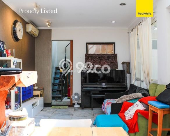 Rumah Elit Modern Tanpa Renovasi di Kalibata Jakarta Selatan Rumah Elit Modern Tanpa Renovasi di Kalibata Jakarta Selatan