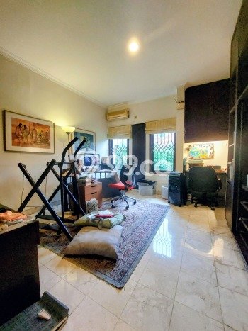 Rumah Modern LB/LT 235m2/467m2 Siap Huni Area Cipete, Jakarta Selatan Rumah Modern LB/LT 235m2/467m2 Siap Huni Area Cipete, Jakarta Selatan