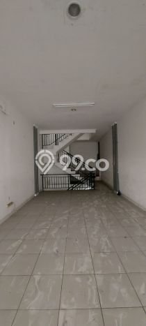 Ruko untuk Disewa di Pusat Tangerang Selatan Luas Bangunan 60m2 Ruko untuk Disewa di Pusat Tangerang Selatan Luas Bangunan 60m2