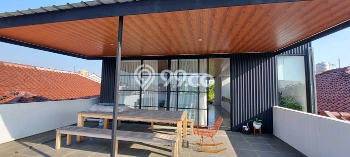 Jual Rumah Luas Elegan Dengan View Eksklusif di Bintaro, Jakarta Selatan Jual Rumah Luas Elegan Dengan View Eksklusif di Bintaro, Jakarta Selatan