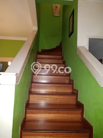 Hunian Mewah Siap Huni LT 180m2 di Ciputat, Tangerang Selatan Hunian Mewah Siap Huni LT 180m2 di Ciputat, Tangerang Selatan
