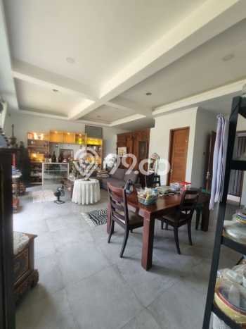 Ready to Use! Luxury House LT 230m2 Desain Elegan di Bintaro Ready to Use! Luxury House LT 230m2 Desain Elegan di Bintaro