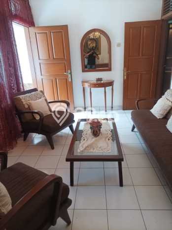 Rumah Mewah LB 170m2 Siap Pakai Desain Elegan di Buah Batu, Bandung Rumah Mewah LB 170m2 Siap Pakai Desain Elegan di Buah Batu, Bandung