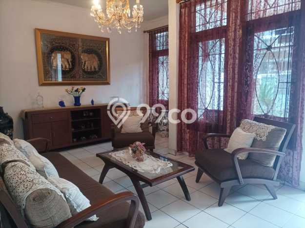 Rumah Mewah LB 170m2 Siap Pakai Desain Elegan di Buah Batu, Bandung Rumah Mewah LB 170m2 Siap Pakai Desain Elegan di Buah Batu, Bandung
