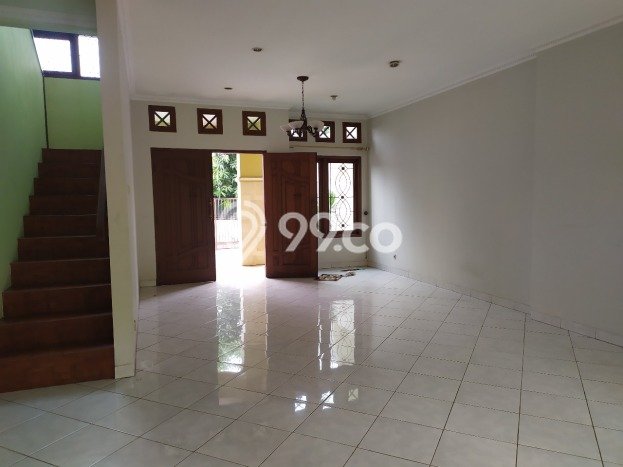 Rumah Sewa Jakarta Selatan LT 200m2 LB 250m2 Area Lebak Bulus Rumah Sewa Jakarta Selatan LT 200m2 LB 250m2 Area Lebak Bulus