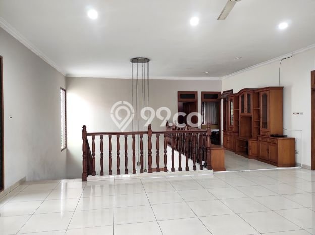 Rumah Asri di , 5 KT, Area Tenang, Luas 550m2m² LB 500m2m² Rumah Asri di , 5 KT, Area Tenang, Luas 550m2m² LB 500m2m²