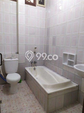 Rumah Sewa Jakarta Selatan LT 200m2 LB 250m2 Area Lebak Bulus Rumah Sewa Jakarta Selatan LT 200m2 LB 250m2 Area Lebak Bulus