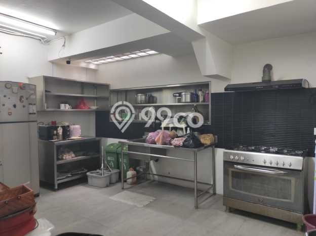 Disewakan Rumah Nyaman LT 400m2 / LB 800m2 di SCBD, Jakarta Selatan Disewakan Rumah Nyaman LT 400m2 / LB 800m2 di SCBD, Jakarta Selatan