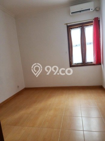 Jarang Ada! Rumah Kontrakan 5 Kamar Nyaman Siap Huni Senopati Jarang Ada! Rumah Kontrakan 5 Kamar Nyaman Siap Huni Senopati