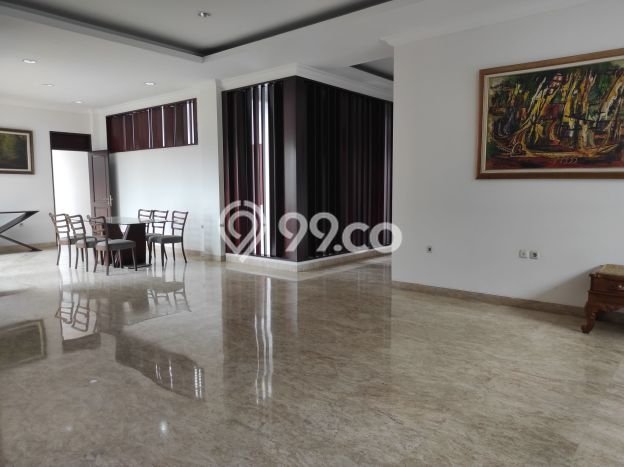 Rumah Kondisi Baik Disewakan di Senayan, Jakarta Selatan LT 965m2, LB 800m2 Rumah Kondisi Baik Disewakan di Senayan, Jakarta Selatan LT 965m2, LB 800m2