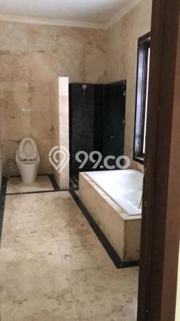 Rumah sewa siap pakai 4 Kamar Tidur di Blok M, Jakarta Selatan Rumah sewa siap pakai 4 Kamar Tidur di Blok M, Jakarta Selatan