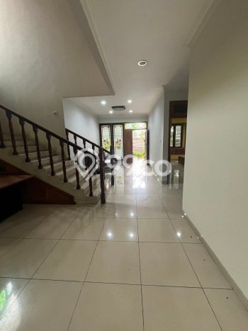 Sewa Rumah Harga Terjangkau di Kemang Jakarta Selatan Punya 5 KT Sewa Rumah Harga Terjangkau di Kemang Jakarta Selatan Punya 5 KT