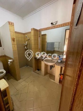 Rumah Elit Modern Tanpa Renovasi di Pondok Indah Jakarta Selatan Rumah Elit Modern Tanpa Renovasi di Pondok Indah Jakarta Selatan