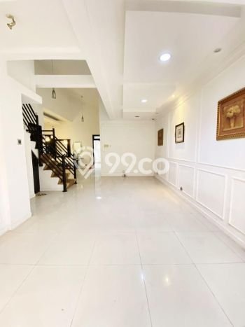 BEST CHOICE! Rumah di Pondok Indah, 3 KT, Dekat Mall, Luas 165m² LB 160m² BEST CHOICE! Rumah di Pondok Indah, 3 KT, Dekat Mall, Luas 165m² LB 160m²