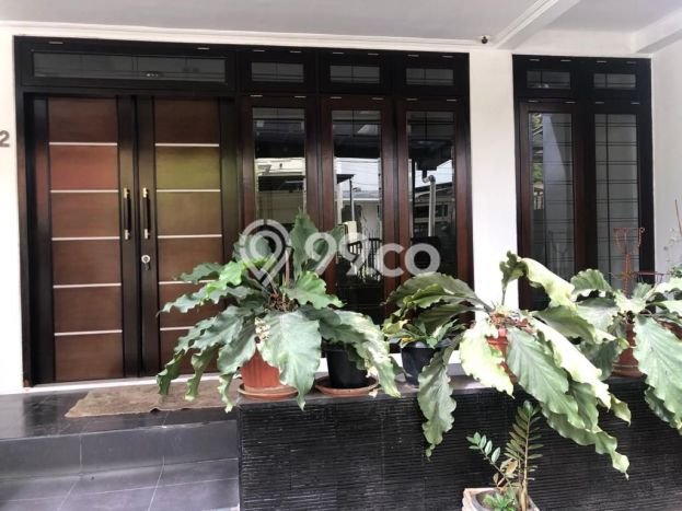 BEST CHOICE! Rumah di Pondok Indah, 3 KT, Dekat Mall, Luas 165m² LB 160m² BEST CHOICE! Rumah di Pondok Indah, 3 KT, Dekat Mall, Luas 165m² LB 160m²