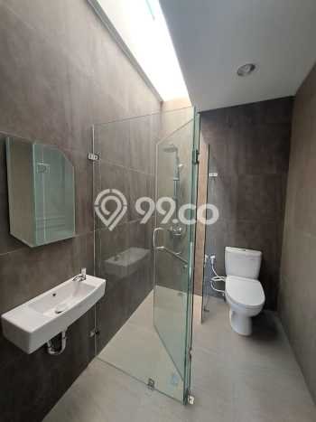 For Sale! Luxury House LT 67m2 Desain Modern di Kemang For Sale! Luxury House LT 67m2 Desain Modern di Kemang
