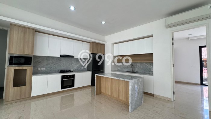 Rumah 5 Kamar Lengkap Disewakan di Kebayoran Baru Harga Kompetitif Rumah 5 Kamar Lengkap Disewakan di Kebayoran Baru Harga Kompetitif