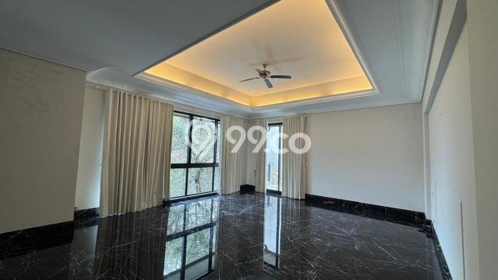 UNIT LANGKA! Rumah di Pondok Indah, 5 KM, Pemandangan Kota, Luas 700m² Bangunan 600m² UNIT LANGKA! Rumah di Pondok Indah, 5 KM, Pemandangan Kota, Luas 700m² Bangunan 600m²