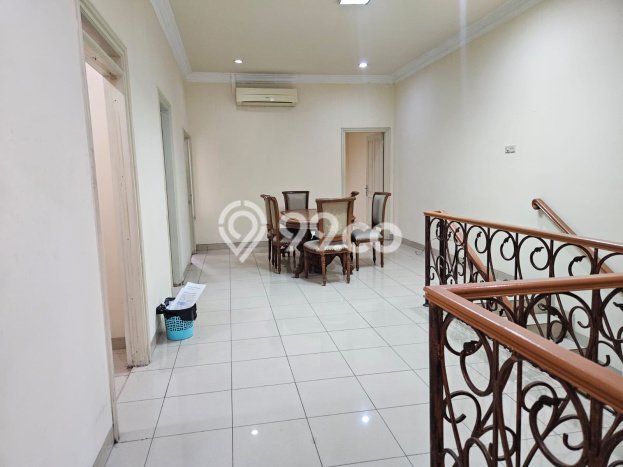 Sewa Rumah Murah di Pondok Indah Jakarta Selatan dengan 3 Kamar Tidur Sewa Rumah Murah di Pondok Indah Jakarta Selatan dengan 3 Kamar Tidur