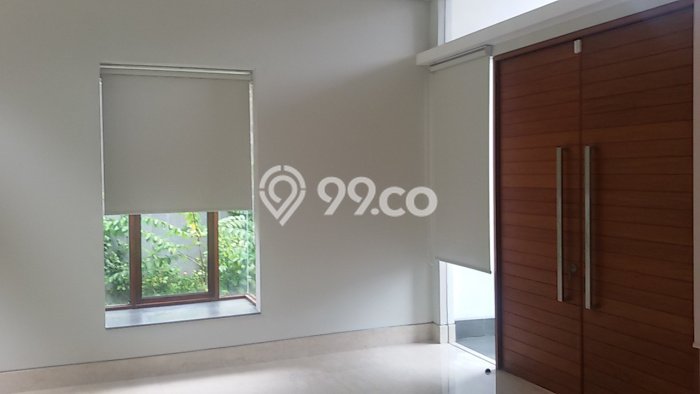 Rumah Kondisi Baik Disewakan di Pondok Indah, Jakarta Selatan LT 585m2, LB 750m2 Rumah Kondisi Baik Disewakan di Pondok Indah, Jakarta Selatan LT 585m2, LB 750m2