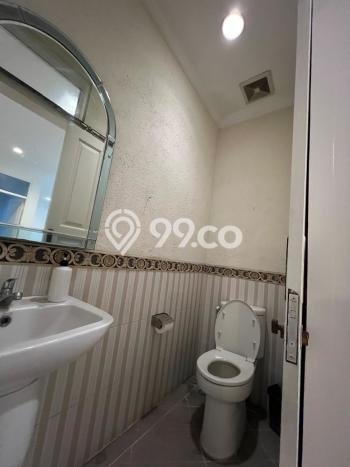 HUNIAN PILIHAN! Rumah di Kebayoran Baru, 3 KT, Area Strategis, LT 302m² LB 225m² HUNIAN PILIHAN! Rumah di Kebayoran Baru, 3 KT, Area Strategis, LT 302m² LB 225m²
