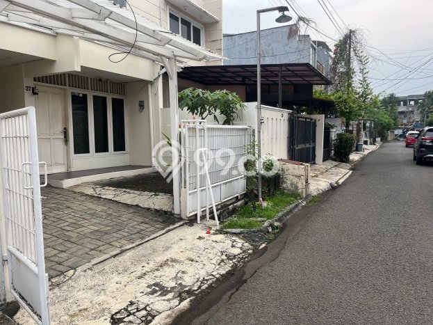 Rumah Mewah LB 100m2 Siap Pakai Desain Elegan di Pondok Indah, Jakarta Selatan Rumah Mewah LB 100m2 Siap Pakai Desain Elegan di Pondok Indah, Jakarta Selatan
