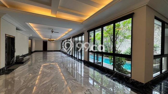 UNIT LANGKA! Rumah di Pondok Indah, 5 KM, Pemandangan Kota, Luas 700m² Bangunan 600m² UNIT LANGKA! Rumah di Pondok Indah, 5 KM, Pemandangan Kota, Luas 700m² Bangunan 600m²
