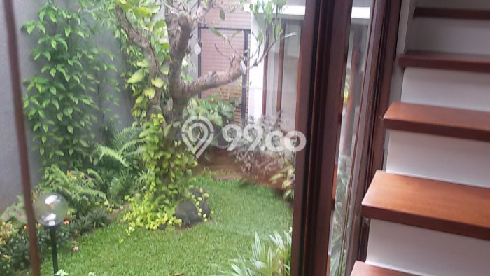 Rumah Kondisi Baik Disewakan di Pondok Indah, Jakarta Selatan LT 585m2, LB 750m2 Rumah Kondisi Baik Disewakan di Pondok Indah, Jakarta Selatan LT 585m2, LB 750m2