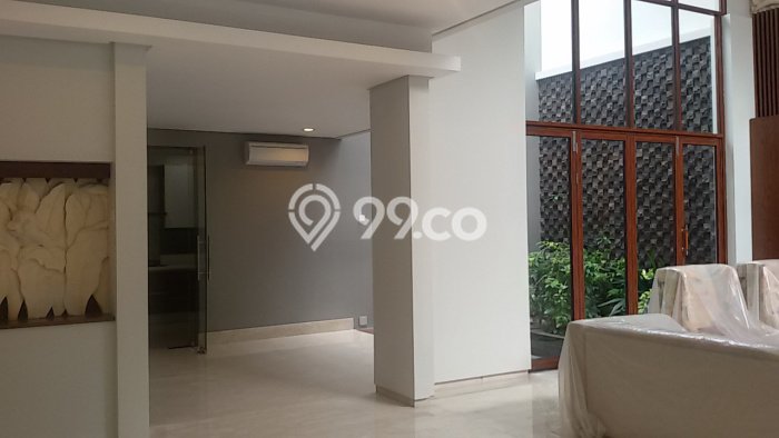 Rumah Kondisi Baik Disewakan di Pondok Indah, Jakarta Selatan LT 585m2, LB 750m2 Rumah Kondisi Baik Disewakan di Pondok Indah, Jakarta Selatan LT 585m2, LB 750m2