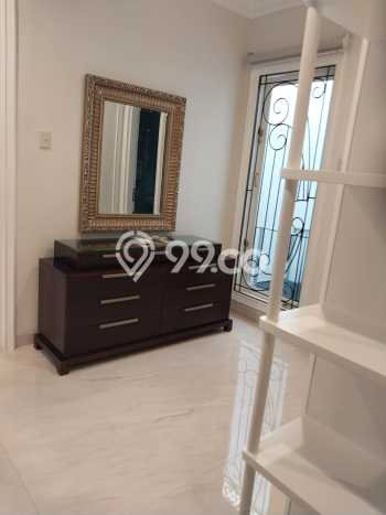 Hunian Modern Disewakan di Pondok Indah Jakarta Selatan 4 KT & 3 KM Hunian Modern Disewakan di Pondok Indah Jakarta Selatan 4 KT & 3 KM