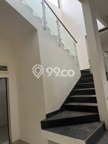 Siap Huni Hunian Elit 3 Kamar di Kebayoran Baru Dekat ke Mana Saja Siap Huni Hunian Elit 3 Kamar di Kebayoran Baru Dekat ke Mana Saja